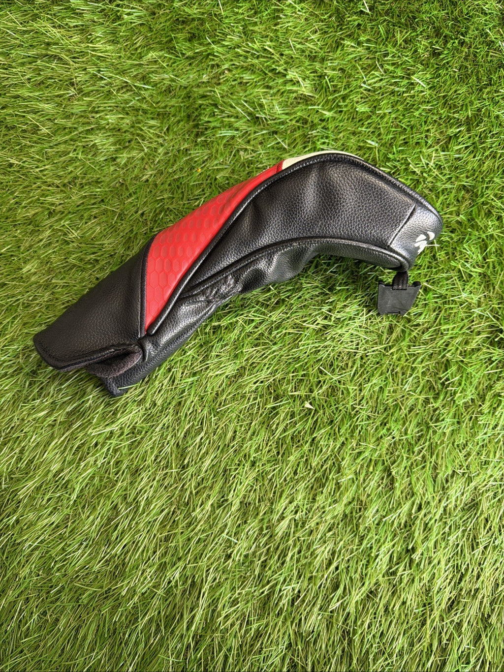 TaylorMade Stealth 2 Fairway Wood Cover Red / White / Black