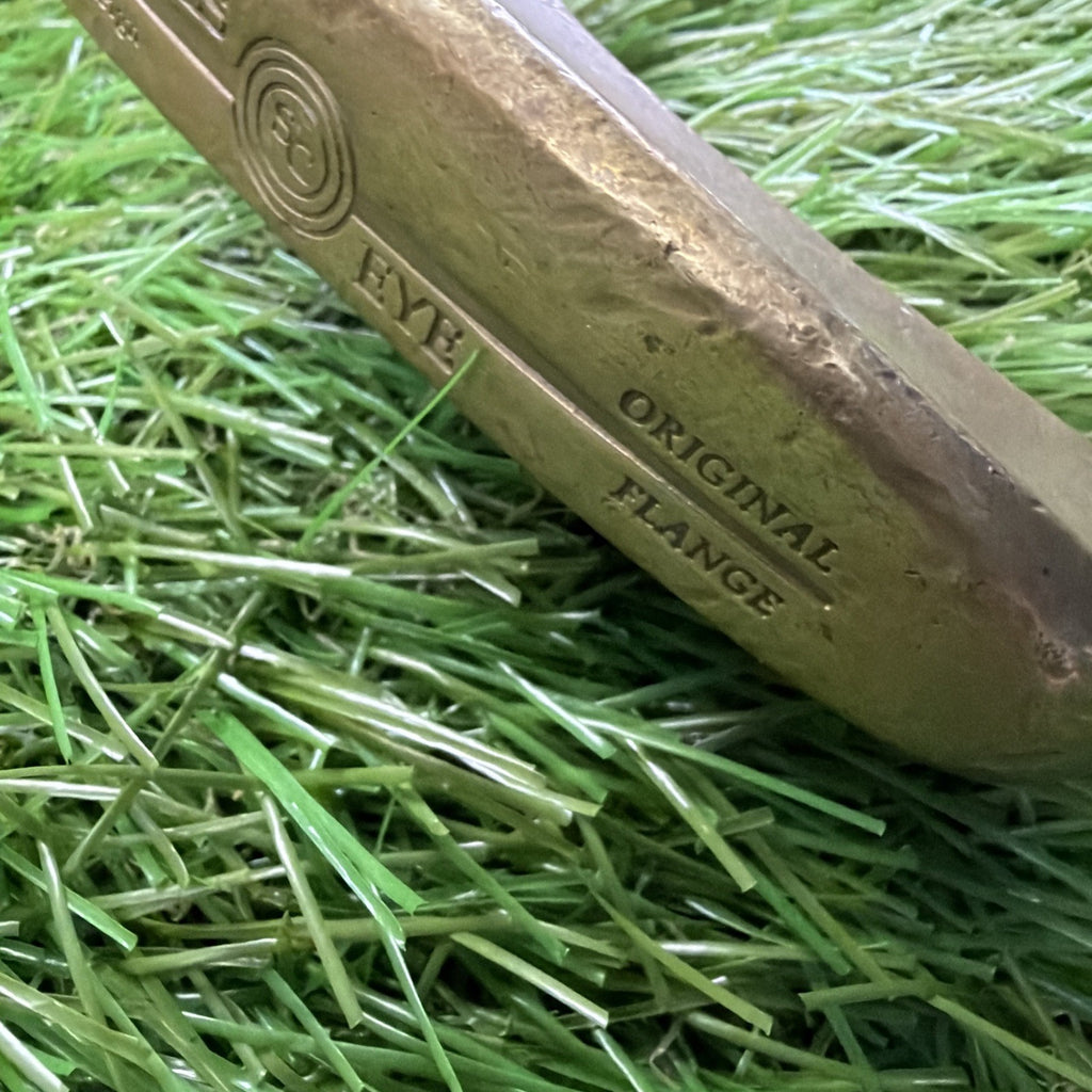 Vintage Scotty Cameron Original Bulls Eye Flange Putter RH 34"