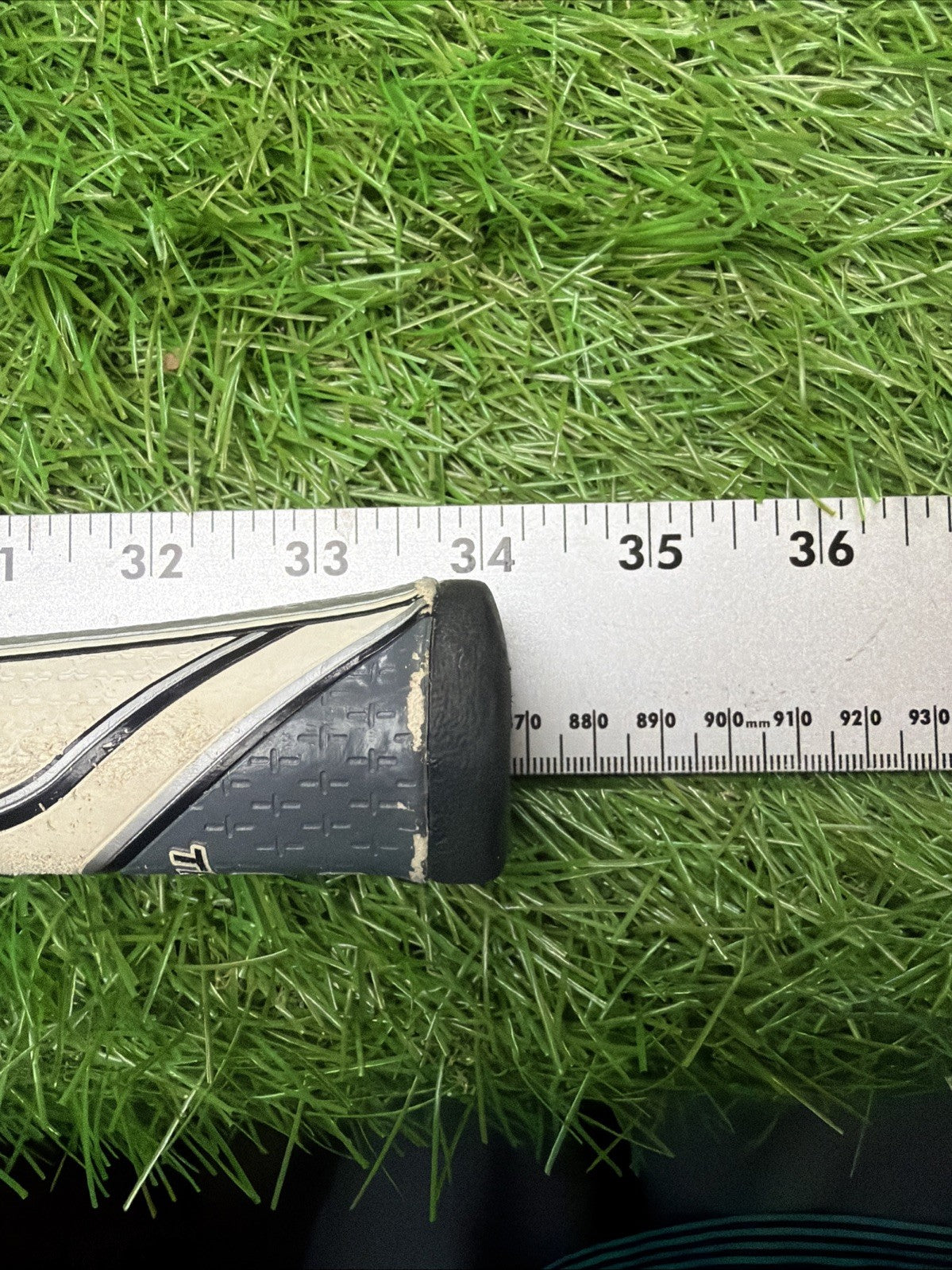 Yes! Sara-12 Putter C-Groove RH Steel Shaft 34"