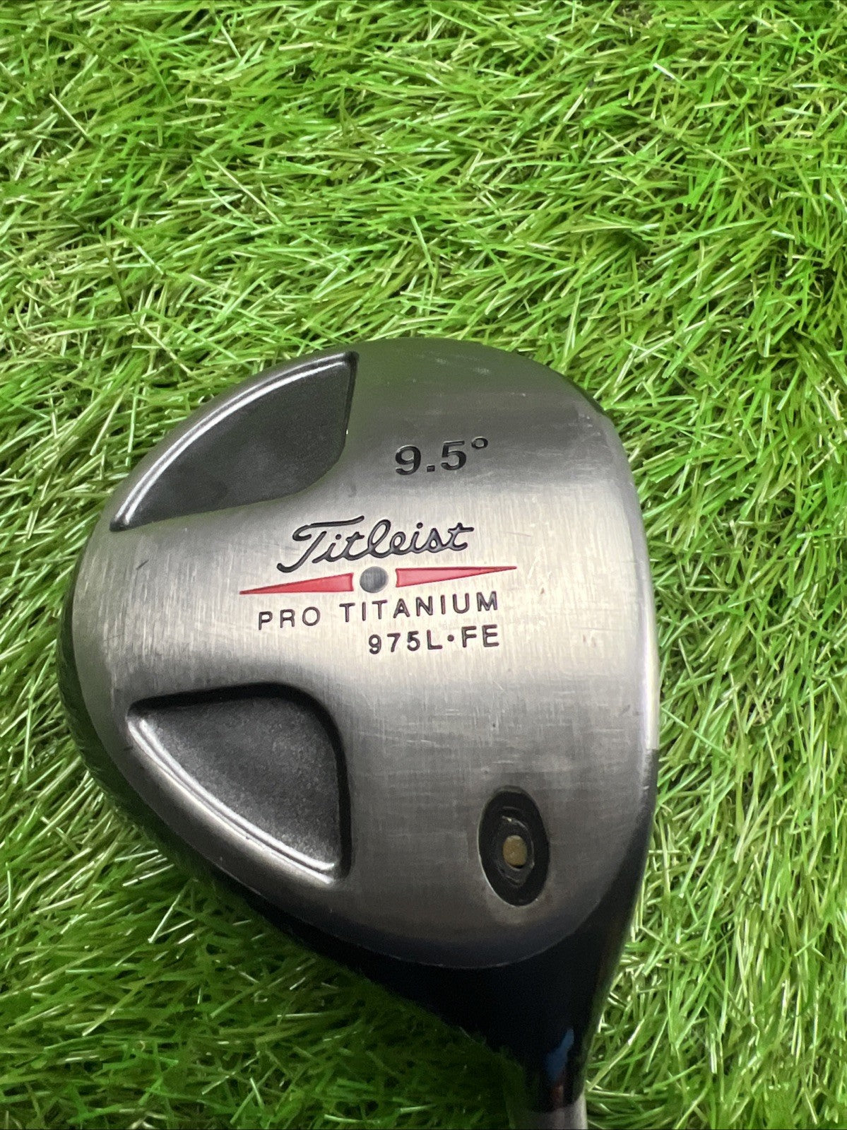 Titleist Titanium 975L-FE 9.5° Driver RH Fujikura Speeder Stiff Flex Shaft 45"