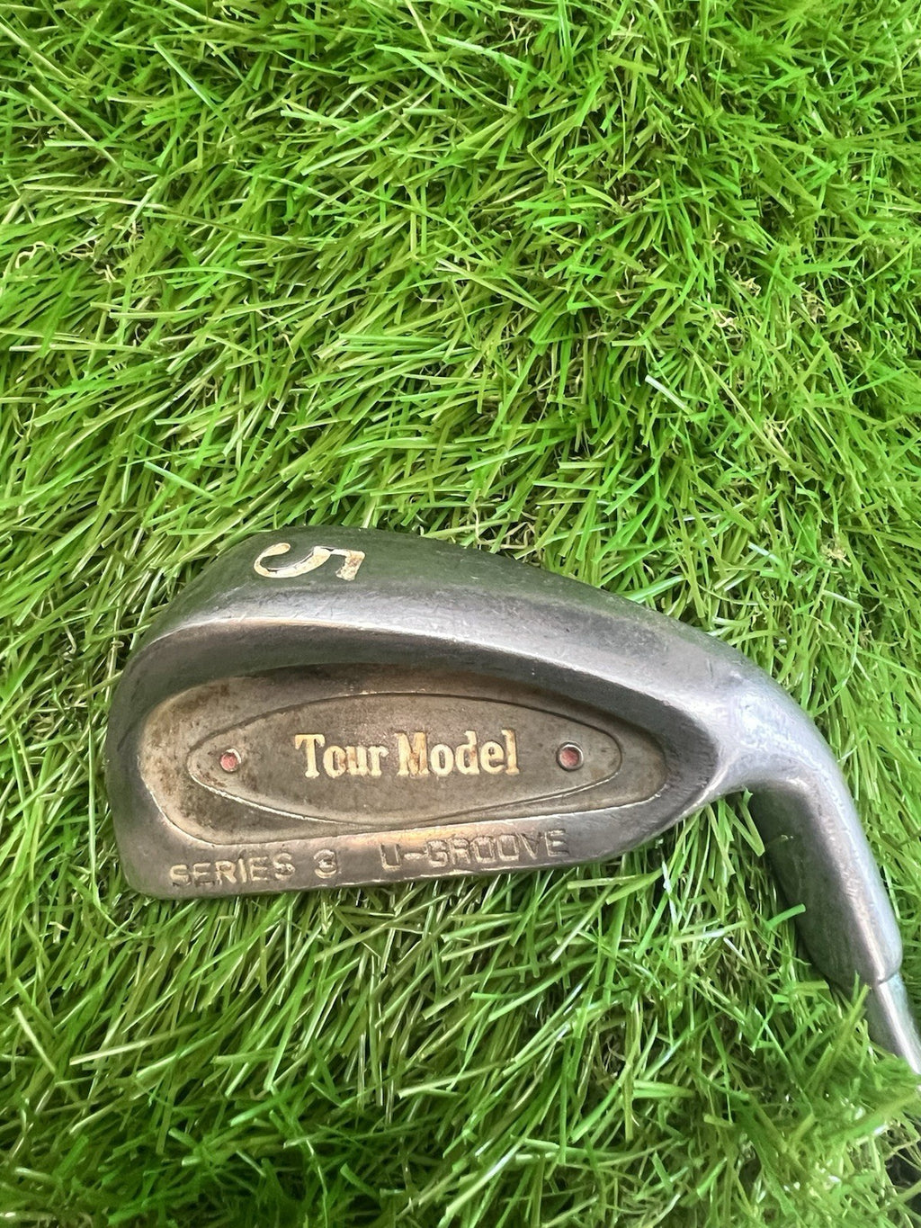 Tour Model 5 Iron Series 3 U-Groove RH Steel Shaft 38"