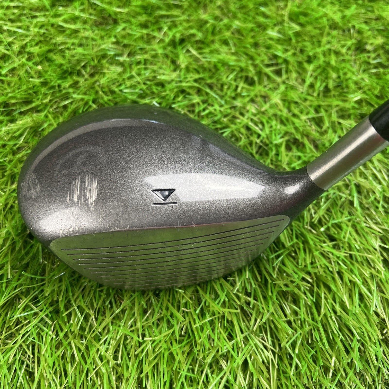 Titleist 975D 9.5° Driver RH Grafalloy ProLite Stiff Flex Shaft 44.5"