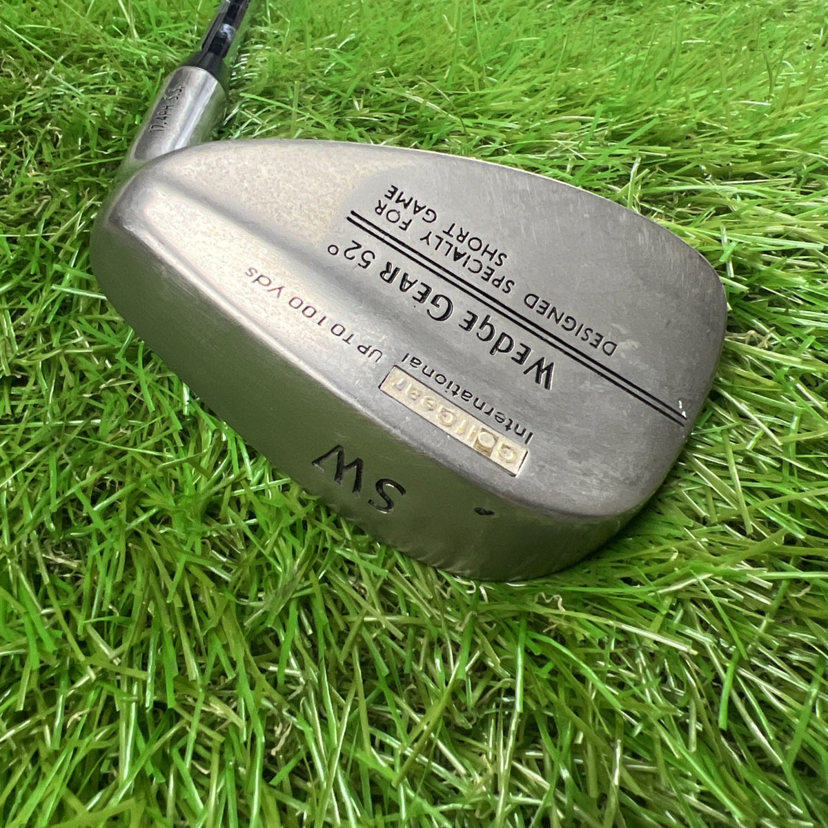Wedge Gear 52° Wedge SW RH Steel Shaft 35.5"
