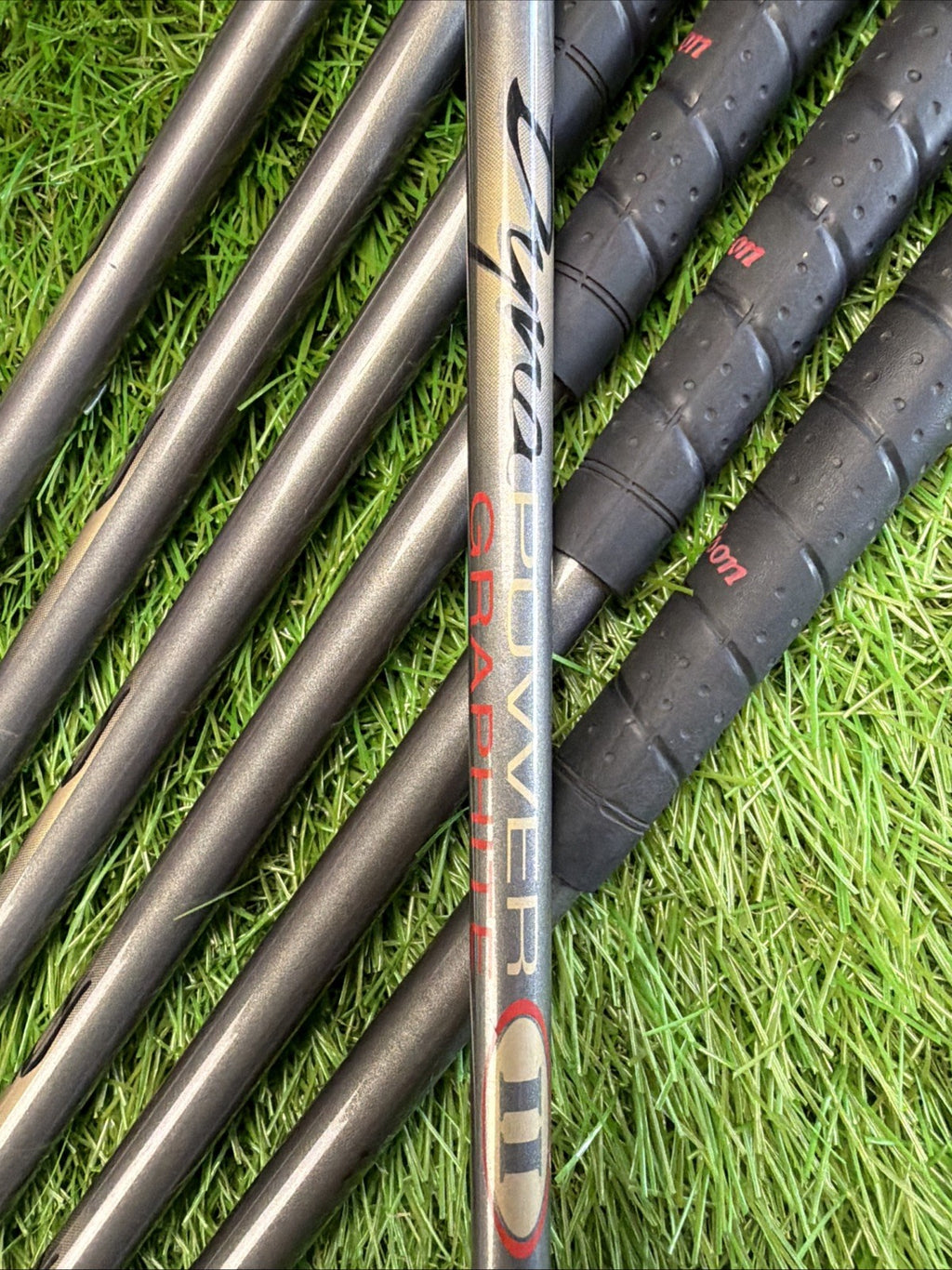 Wilson DyanaPower Oversize Iron Set (3-PW No 9 Iron) RH Std Flex Graphite Shafts