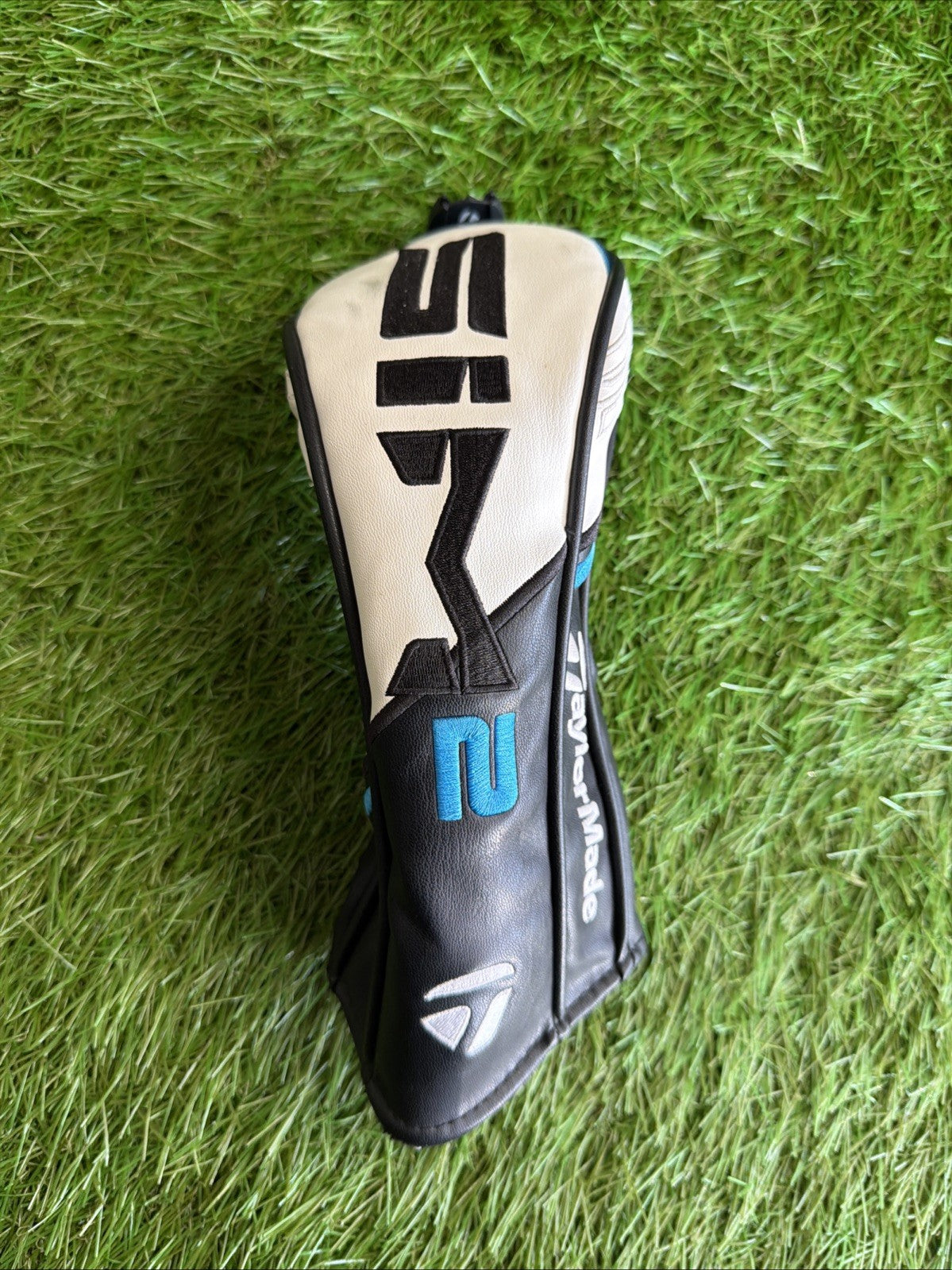 TaylorMade SIM2 Fairway Wood Headcover White / Black / Blue