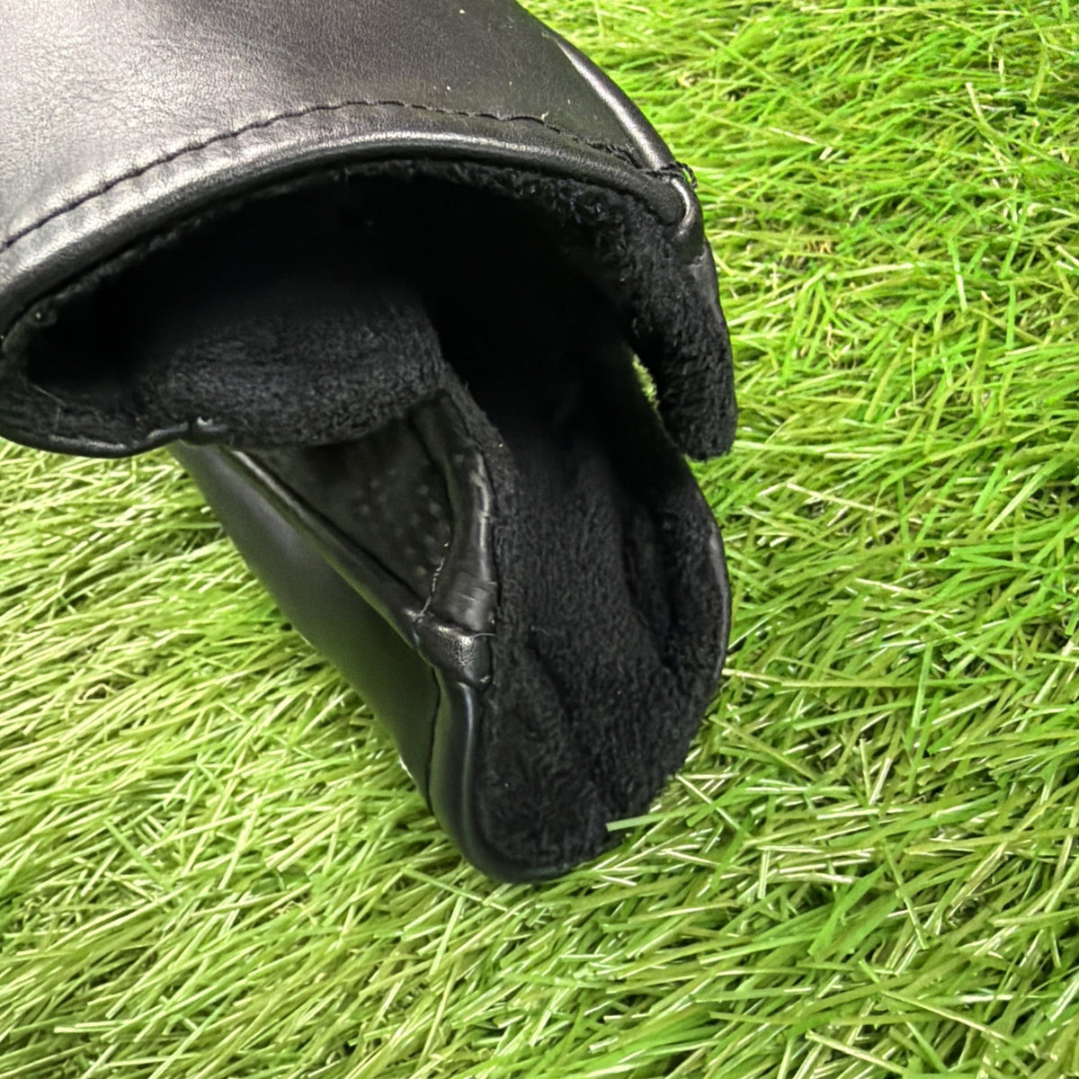 TaylorMade Stealth Driver Head Cover Black/Red
