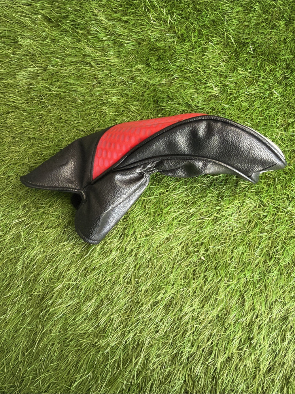 TaylorMade Stealth 2 Driver Headcover Red / White / Black