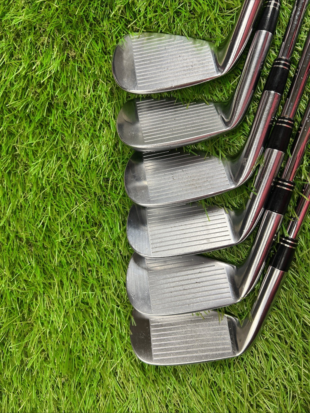 TaylorMade TP Forged Iron Set (5-PW) RH Dynamic Gold S200 Stiff Flex Shafts