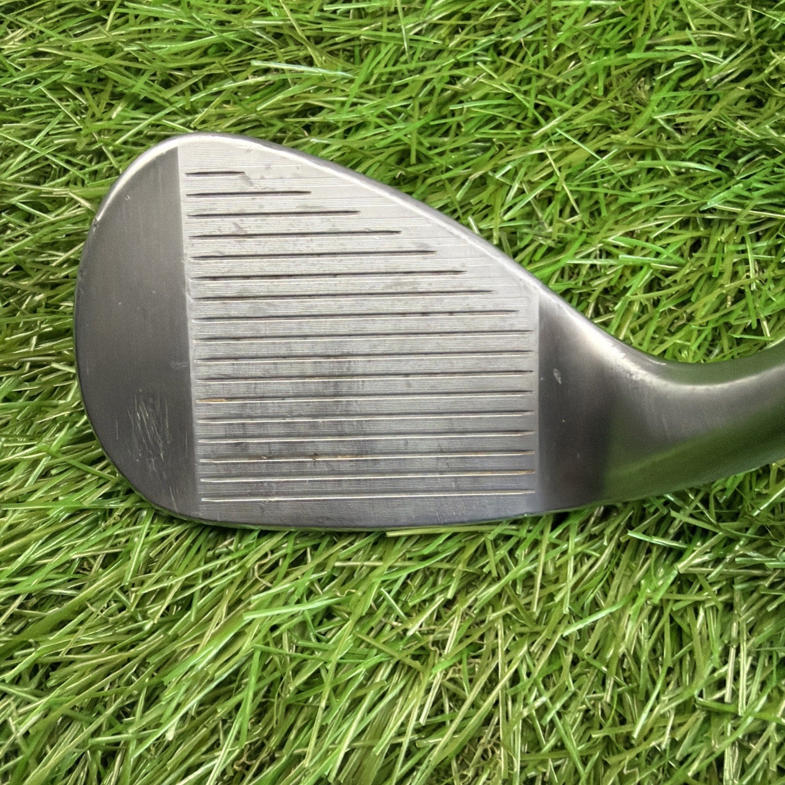 Titleist Vokey SM10 60° 08M Wedge RH Wedge Flex Steel Shaft 35"