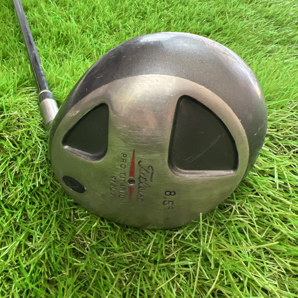 Titleist 975L FE 8.5° Driver RH Penley 71 Gram Regular Flex Shaft 44.5”