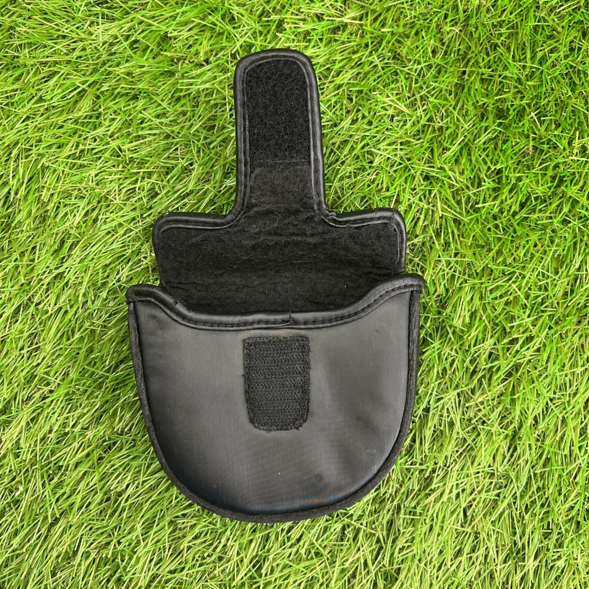 TaylorMade Spider Si Putter Headcover Hook and Loop Closure
