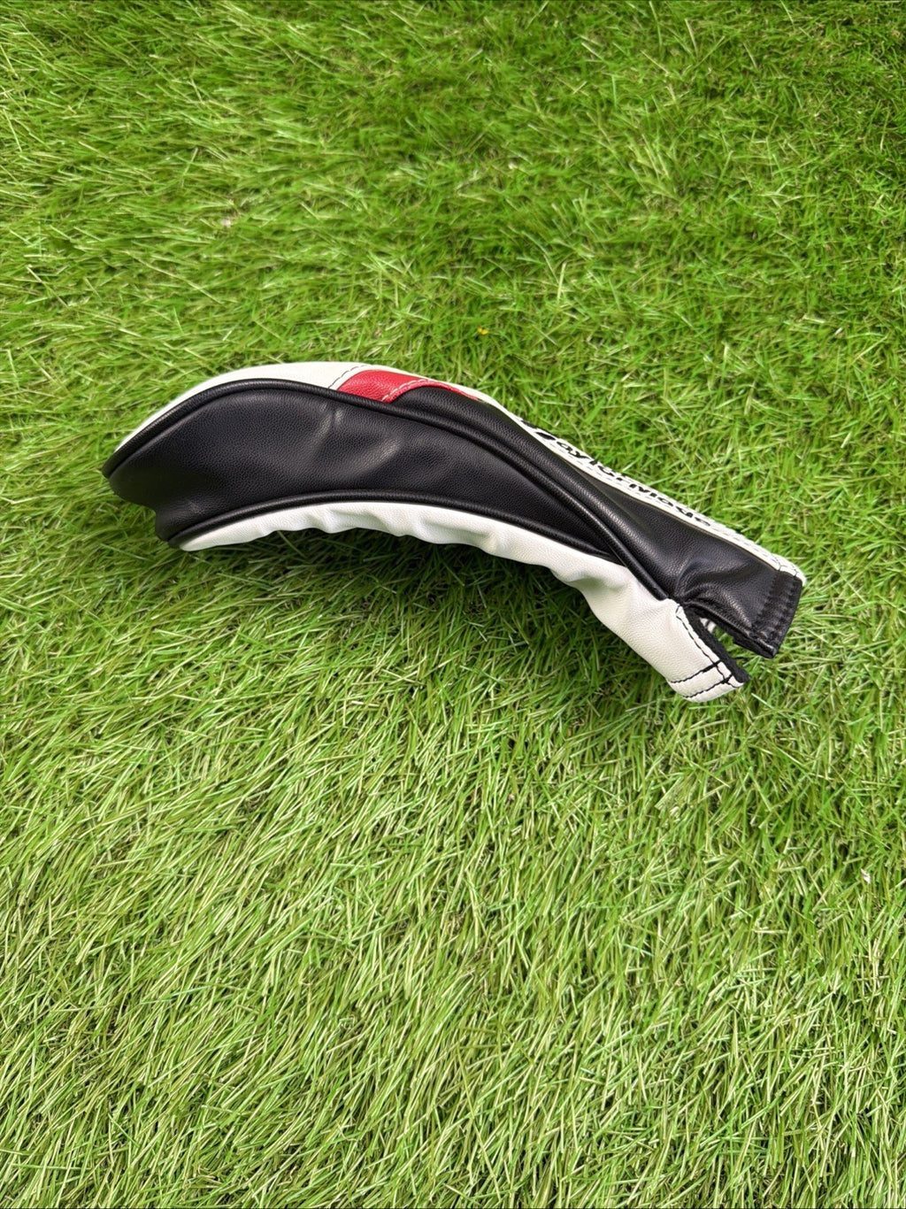 TaylorMade 1979 Wood Headcover Red / White / Black