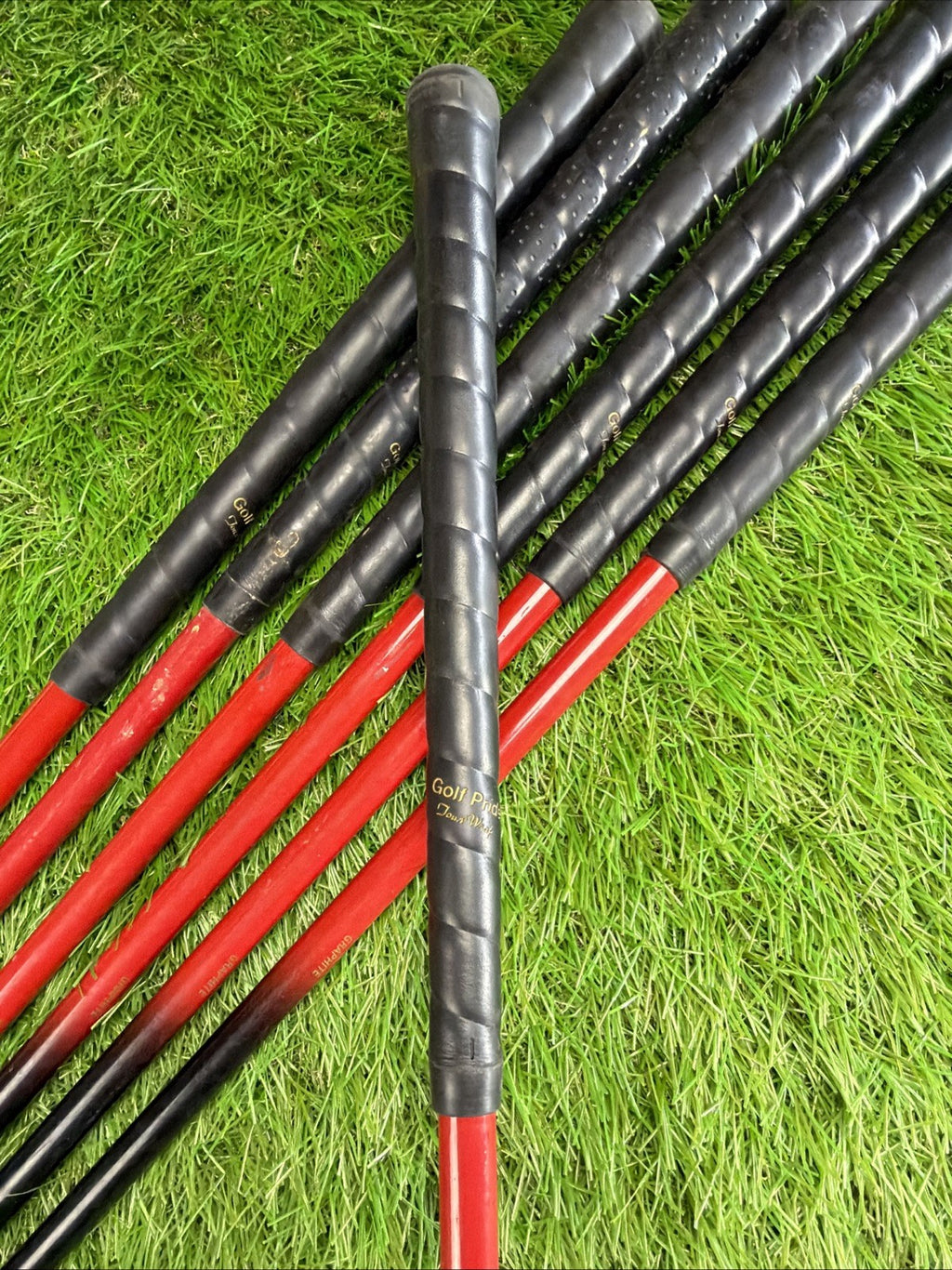 Tour Classic 848c Iron Set 4-PW RH True Ace Graphite Shafts