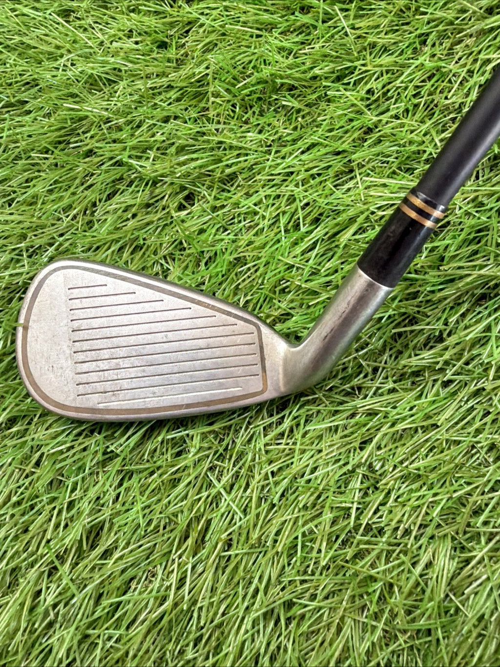 Cleveland Quadpro 9 Iron RH Regular Flex Graphite Shaft 36.5"