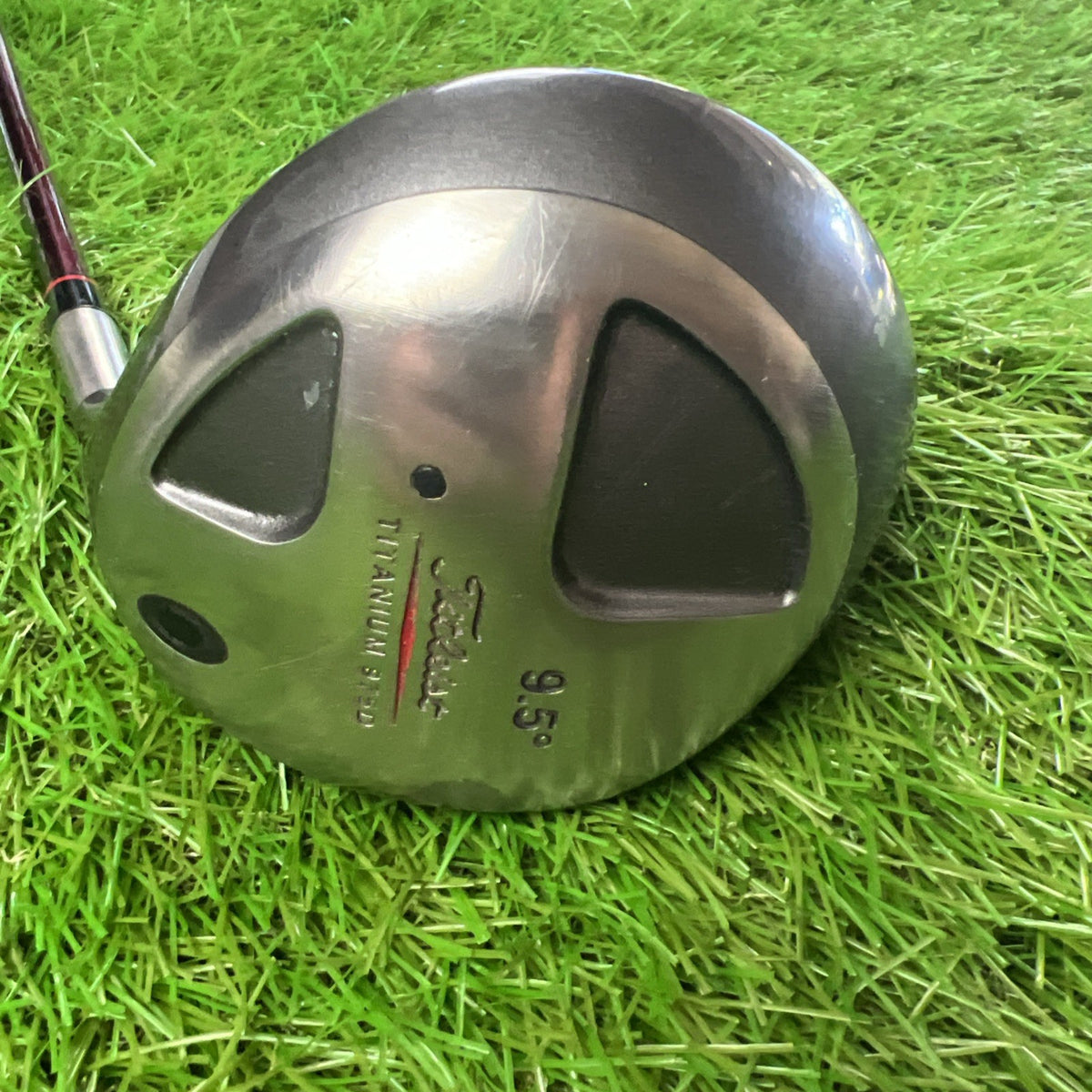 Titleist 975D 9.5° Driver RH Grafalloy ProLite Stiff Flex Shaft 44.5"