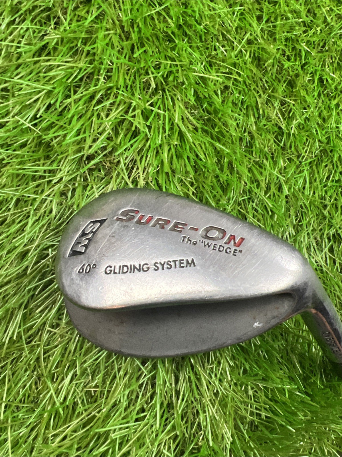 Sure-On 60° Wedge Oversize RH Dynamic Gold Shaft 36"