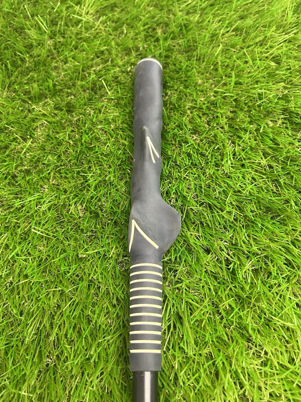 Titleist DCI 981 SL 9 Iron RH Ultralite L Flex Shaft with Swing Aid Grip 35"