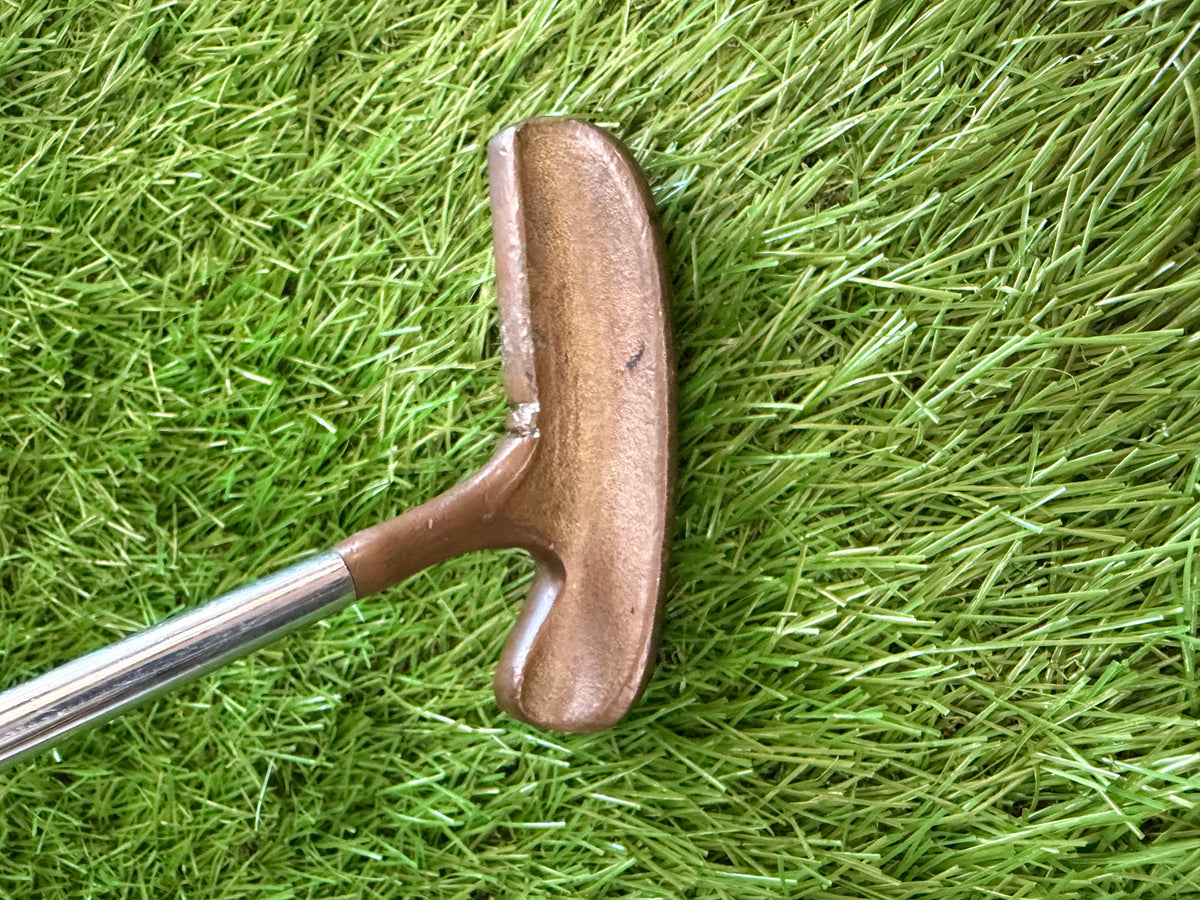 Titleist Acushnet Bulls Eye 34A Wide Flange Putter RH Steel Shaft 35"