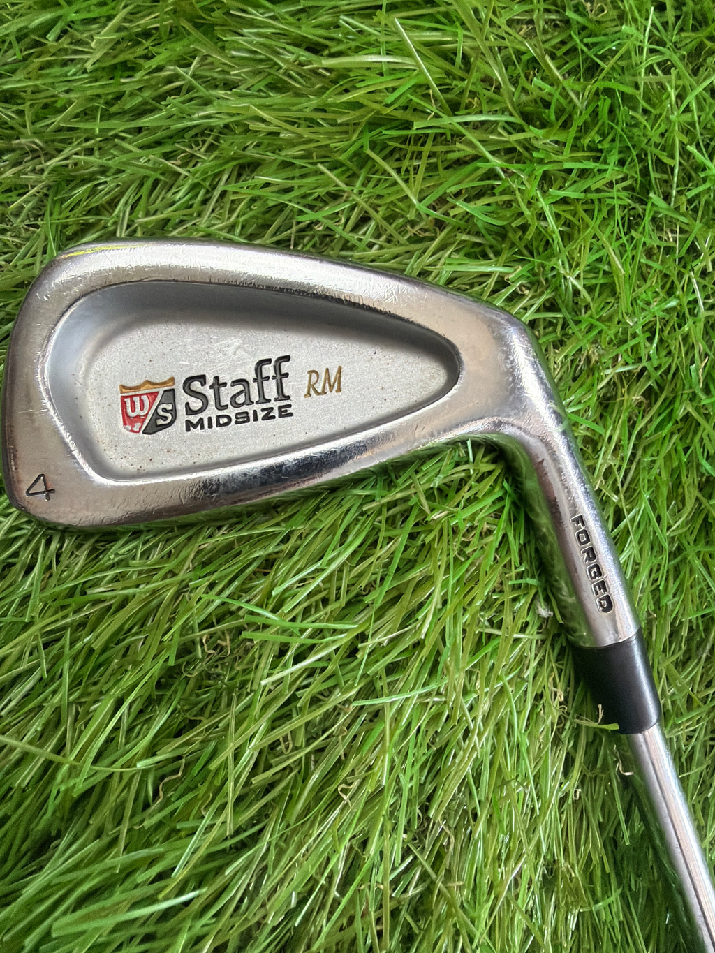 Wilson Staff 4 Iron Midsize RM Forged RH Rifle Regular Flex Shaft 38.5"