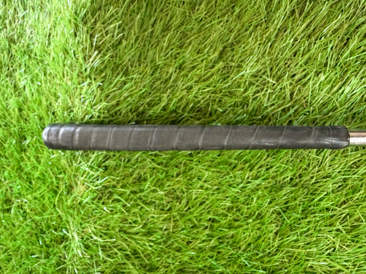 Titleist Acushnet Bulls Eye 34A Wide Flange Putter RH Steel Shaft 35"